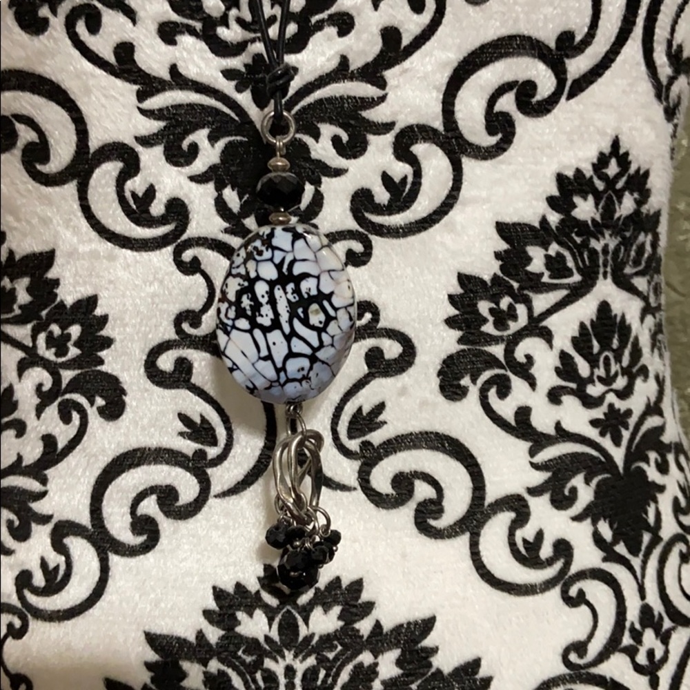 30” black & white stone necklace